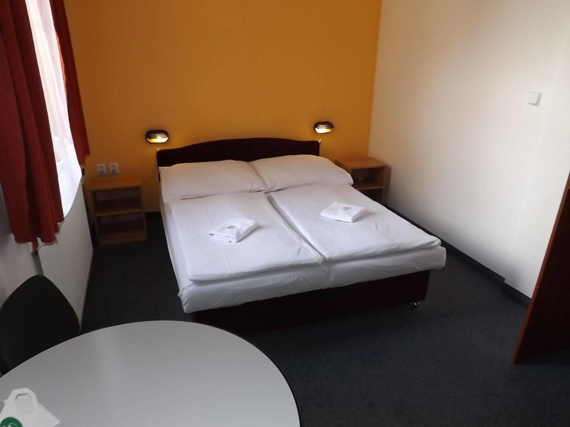 Beta Pension Prague Luaran gambar